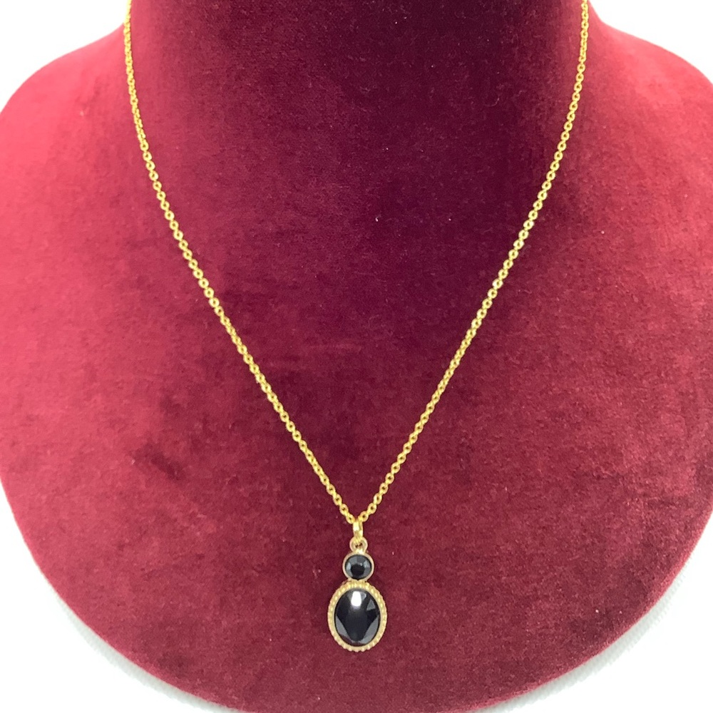 Oval Black Stone Pendant and Chain